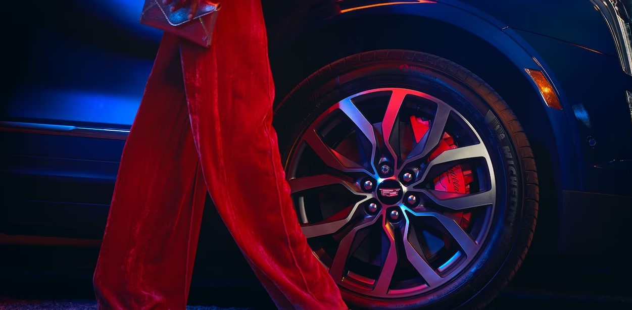 New 2024 Cadillac XT5 Safety Features